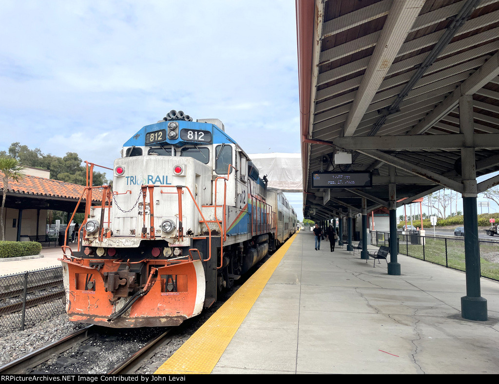 Tri Rail Train # P622 at Hollywood, FL Station with GP49PH-3 on the rear